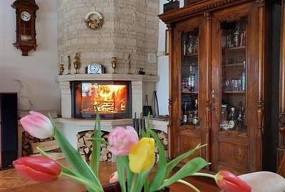 Casă cu 6 camere în Sânpetru