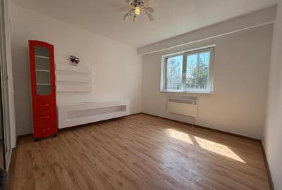 Garsonieră semidecomandată în Uzina 2 - 3