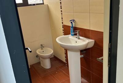 Spațiu comercial, de 250 mp, în Central - 10