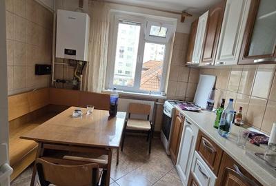 Apartament cu 3 camere decomandat în Ultracentral