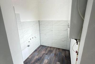 Apartament cu 3 camere semidecomandat în Central - 3