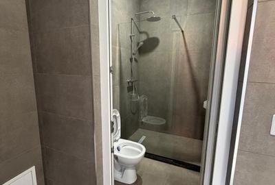 Spațiu comercial, de 180 mp, în Central - 4