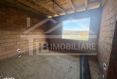 Casă cu 4 camere în Poienița - 10