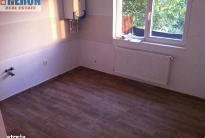 Casă cu 4 camere în Central - 2