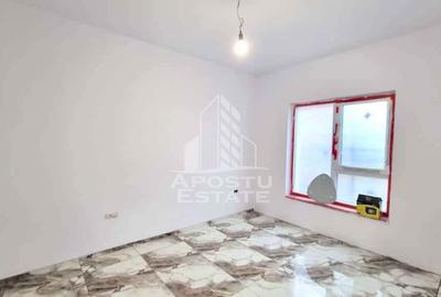 Casă cu 3 camere cu Canalizare în Giarmata