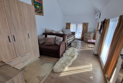 Casă individuală cu 7 camere cu Canalizare în Fundeni - 9