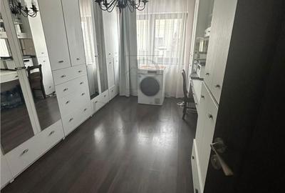 Casă cu 6 camere decomandat cu Canalizare în Braytim - 6