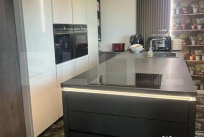 Casă cu 4 camere cu Teren 800 Mp în Central - 1