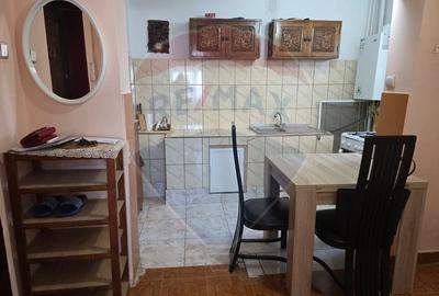 Apartament cu 3 camere in Bals - 5
