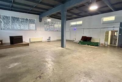 Spațiu comercial, de 253 mp, în Central - 4