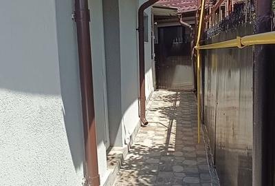 Casă cu 3 camere cu Teren 155 Mp în Bariera Vâlcii