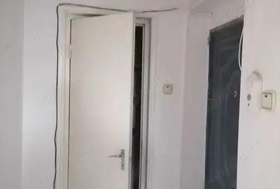 Vand apartament cu 2 camere cu balcon et 4, 48mp, Tarnaveni strada Viitorului nr 13 - 3