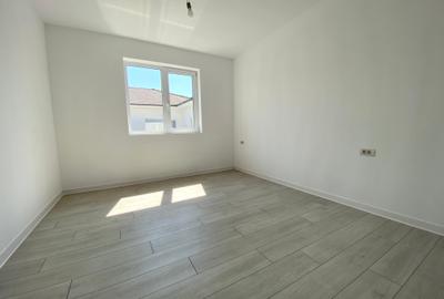 Duplex pe parter langa Timisoara | 3 camere si 2 bai | Perete dublu - 9