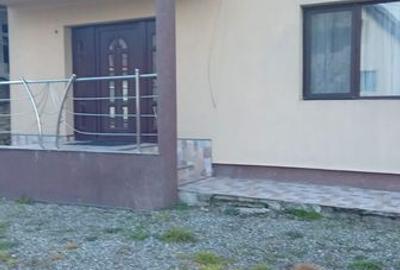 Casă cu 4 camere cu Teren 230 Mp în Dumitra - 2