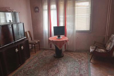 Apartament cu 3 camere decomandat în Petros - 6