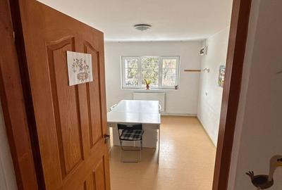 Casă cu 5 camere cu Teren 335 Mp în Central - 6