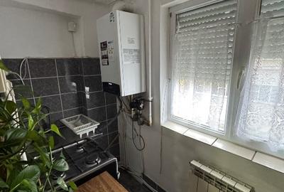 Vand apartament 2 camere , etaj 2 - 3