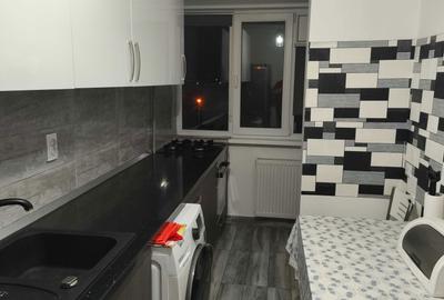 Garsonieră decomandată în Central - 2