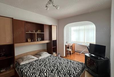 Apartament 2 camere decomandat, Strada Republicii Adjud - 1