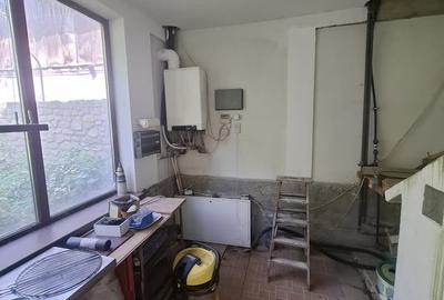 Casă individuală cu 3 camere cu Canalizare în Central - 4