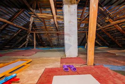 Casă cu 3 camere cu Teren 130 Mp în Ultracentral