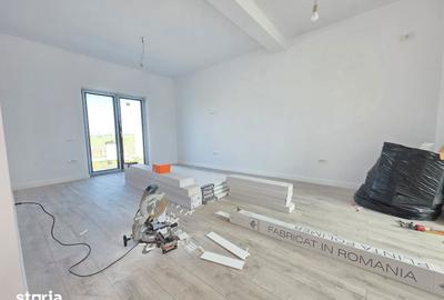 Casă cu 4 camere cu Teren 400 Mp în Domnești - 2
