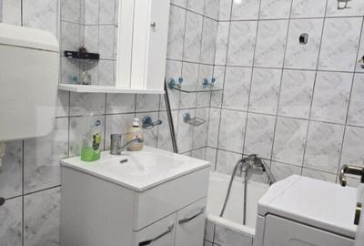 Apartament de inchiriat, cu 2 camere, 40 mp, zona Carpati 1 - 9