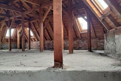 Spațiu comercial, de 1,100 mp, în Central - 7