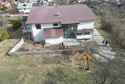 Valenii de Munte-Vila 13 camere, 6500mp teren, ideal business - 9