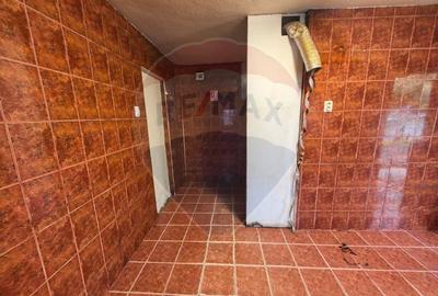 Spatiu comercial cu trafic pietonal De Inchiriat - 4