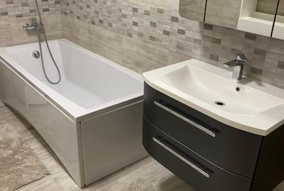 Apartament cu 3 camere semidecomandat, mobilat în 9 Mai - 15