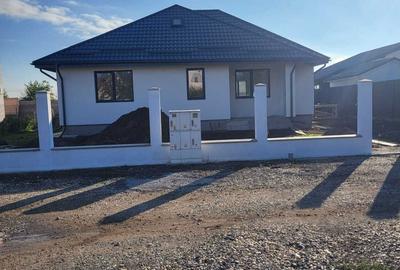 Casă cu 3 camere în Ciorogârla - 1