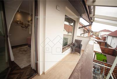 Casa tip duplex de vanzare in Sibiu - 5 camere, 3 bai - teren 250 mp - 18