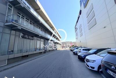 Spațiu comercial, de 43 mp, în Central - 3