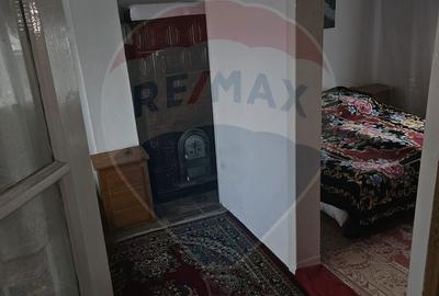 Casă cu 5 camere cu Teren 1958 Mp în Central - 10