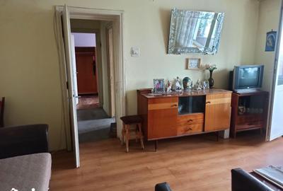 Apartament cu 3 camere semidecomandat în Central - 5