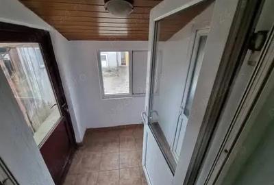 A 39 Proprietarul vinde in Buhu?i ,casa 3 camere la strada , - 11