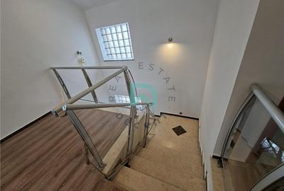 Birou, de 240 mp, în Calea București - 11