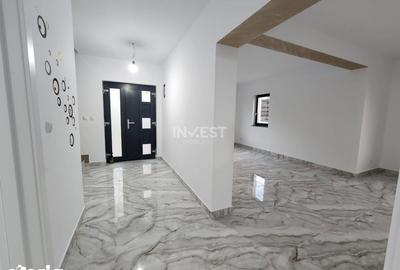 Casă cu 4 camere cu Teren 440 Mp în Miroslava - 1