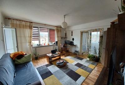 Apartament cu 2 camere semidecomandat, mobilat în Plopilor - 2