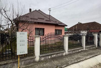 Casă cu 3 camere cu Teren 450 Mp în Recea - 2
