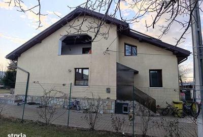 Casă cu 4 camere cu Teren 266 Mp în Central