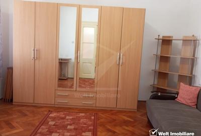 De vanzare apartament in casa, curte comuna, Piata Mihai Viteazu