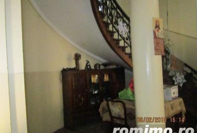 Casă cu 14 camere cu Teren 550 Mp în Romană - 6