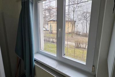 Apartament cu 3 camere decomandat în Mioriței - 1