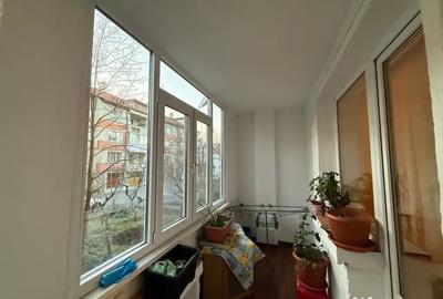Apartament cu 3 camere decomandat în Central - 1