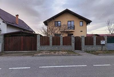 Casă cu Teren 320 Mp în Central - 2