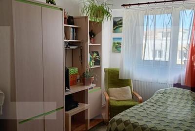 Apartament cu 3 camera, 68 mp, zona Lenin - 4