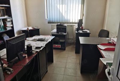 Spațiu comercial, de 698 mp, în Central - 10