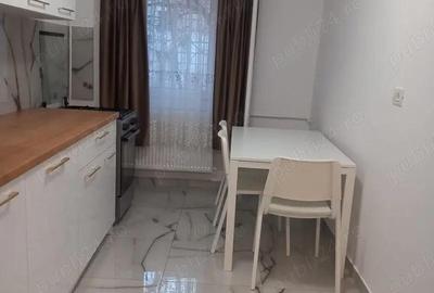 Garsonieră decomandată în Titan - 3